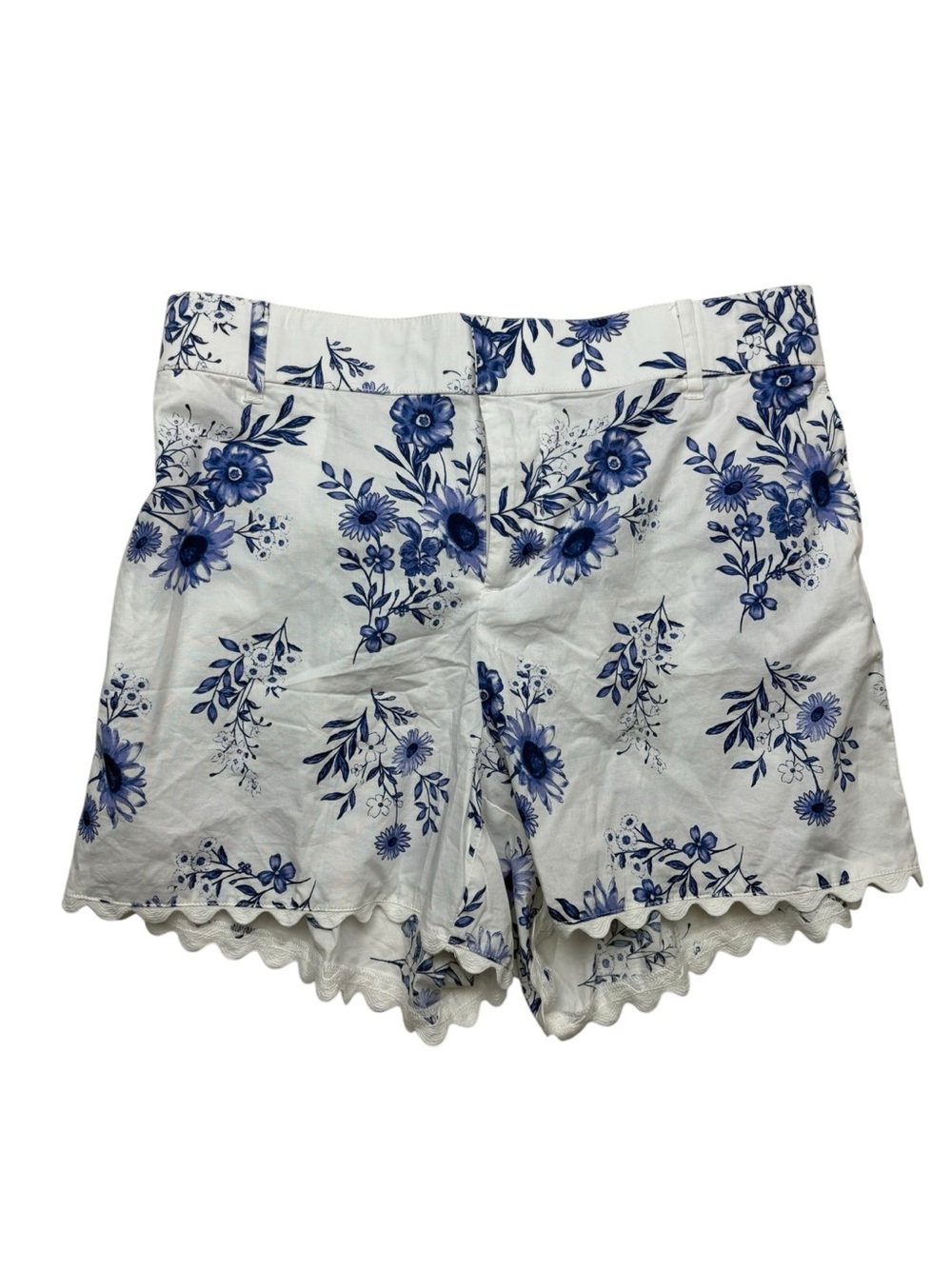 Torrid size 12 belle isle White Floral Scallop-Hem Women's Shorts Blue Print - Picture 2 of 11